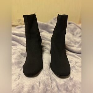 Black heel boots